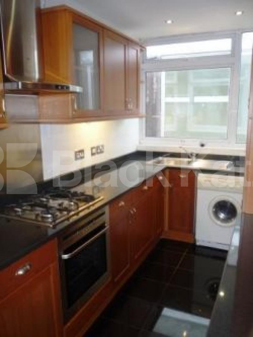			3 Bedroom, 1 bath, 1 reception Flat			 Park Road, CROUCH END