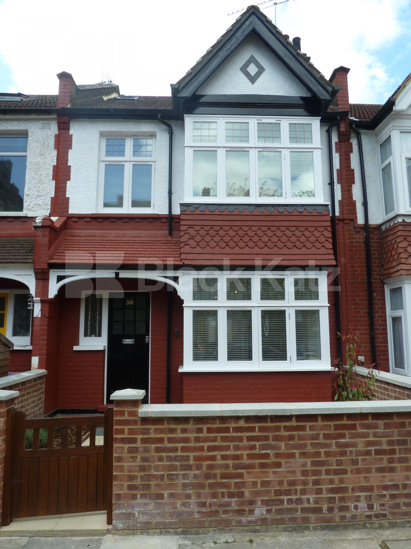 			Stunning House , 4 Bedroom, 1 bath, 1 reception House			 Biddestone Road , HOLLOWAY  N7