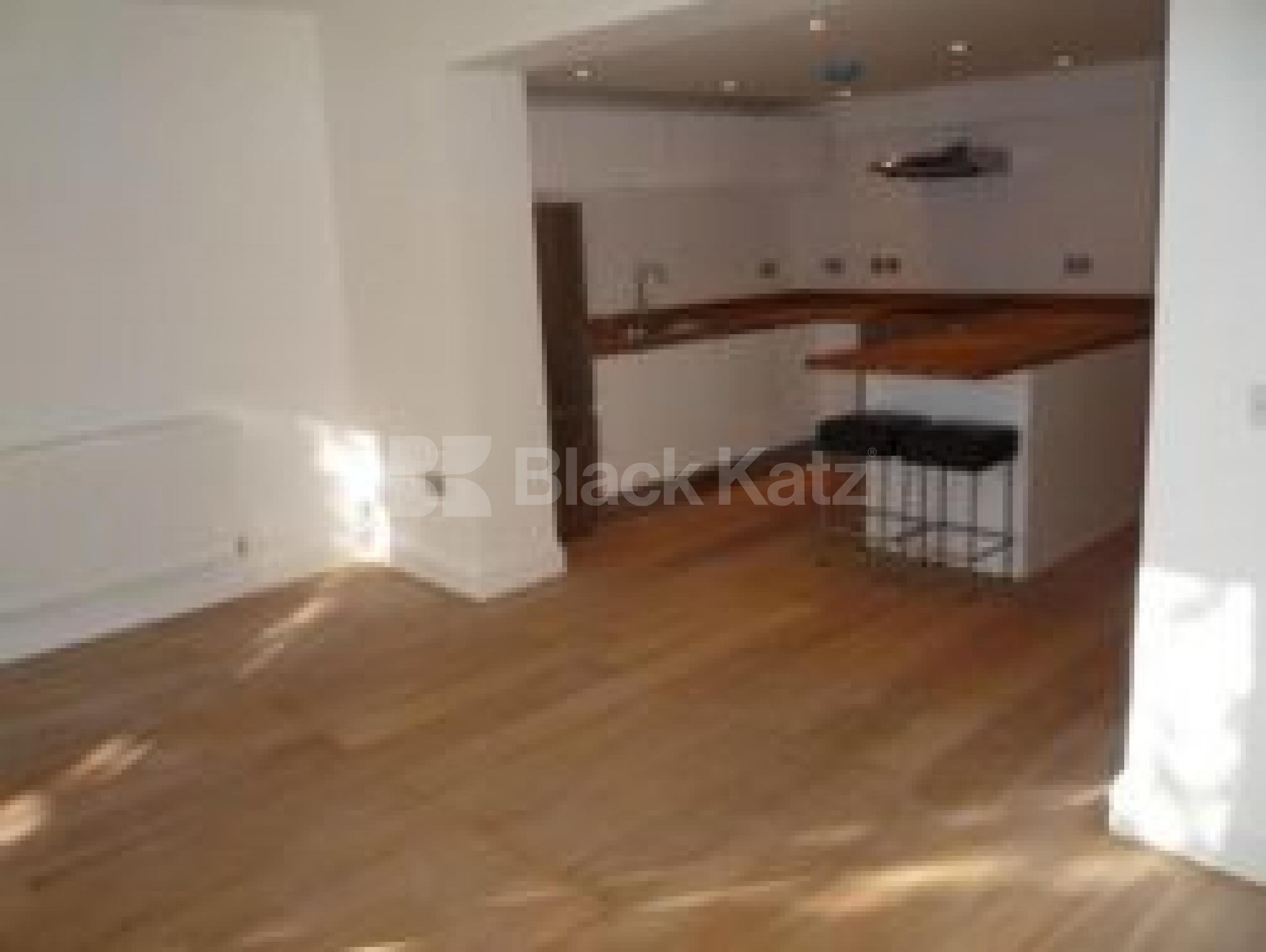 			3 Bedroom, 1 bath, 1 reception Ground Floor Flat			 Haringey Park, CROUCH END N8