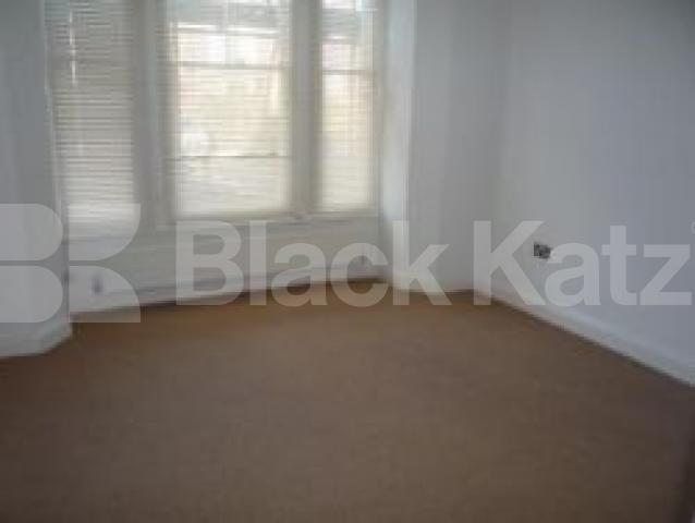 			3 Bedroom, 1 bath, 1 reception Ground Floor Flat			 Haringey Park, CROUCH END