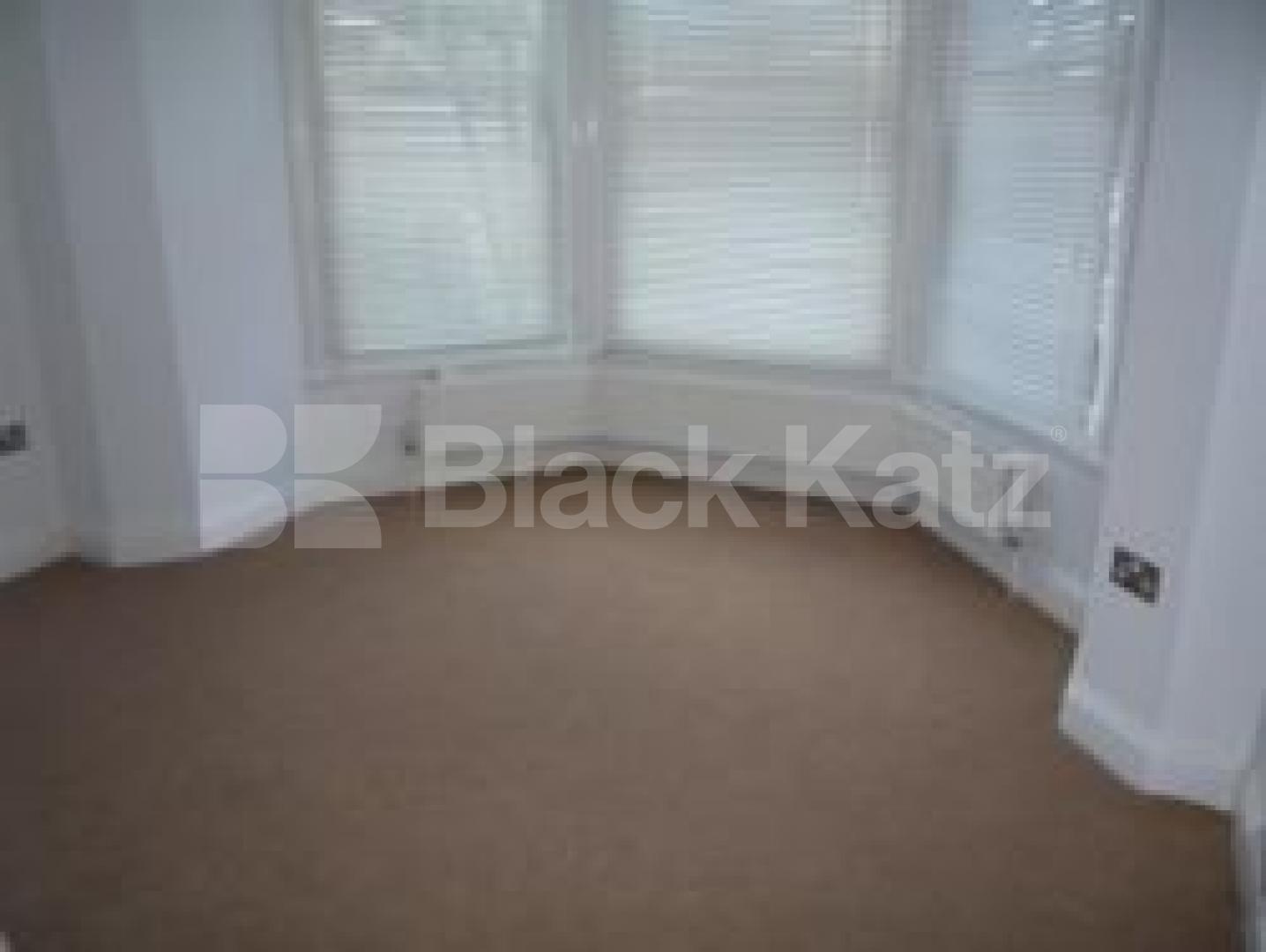 			3 Bedroom, 1 bath, 1 reception Ground Floor Flat			 Haringey Park, CROUCH END