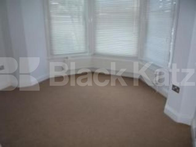 			3 Bedroom, 1 bath, 1 reception Ground Floor Flat			 Haringey Park, CROUCH END