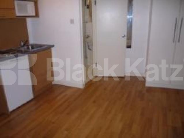 			Studio Apartment, 1 bath, 1 reception Studio			 Muswell Hill, MUSWELL HILL