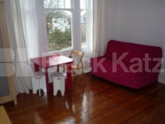 			Great studio!, Studio Apartment, 1 bath, 1 reception Studio			 Wellfield Avenue, MUSWELL HILL