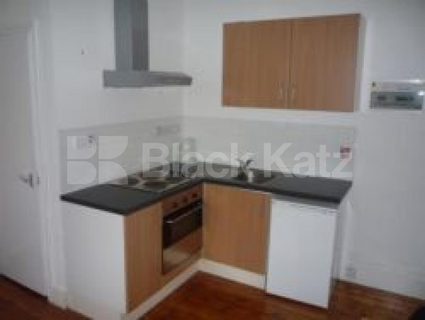 			Great studio!, Studio Apartment, 1 bath, 1 reception Studio			 Wellfield Avenue, MUSWELL HILL