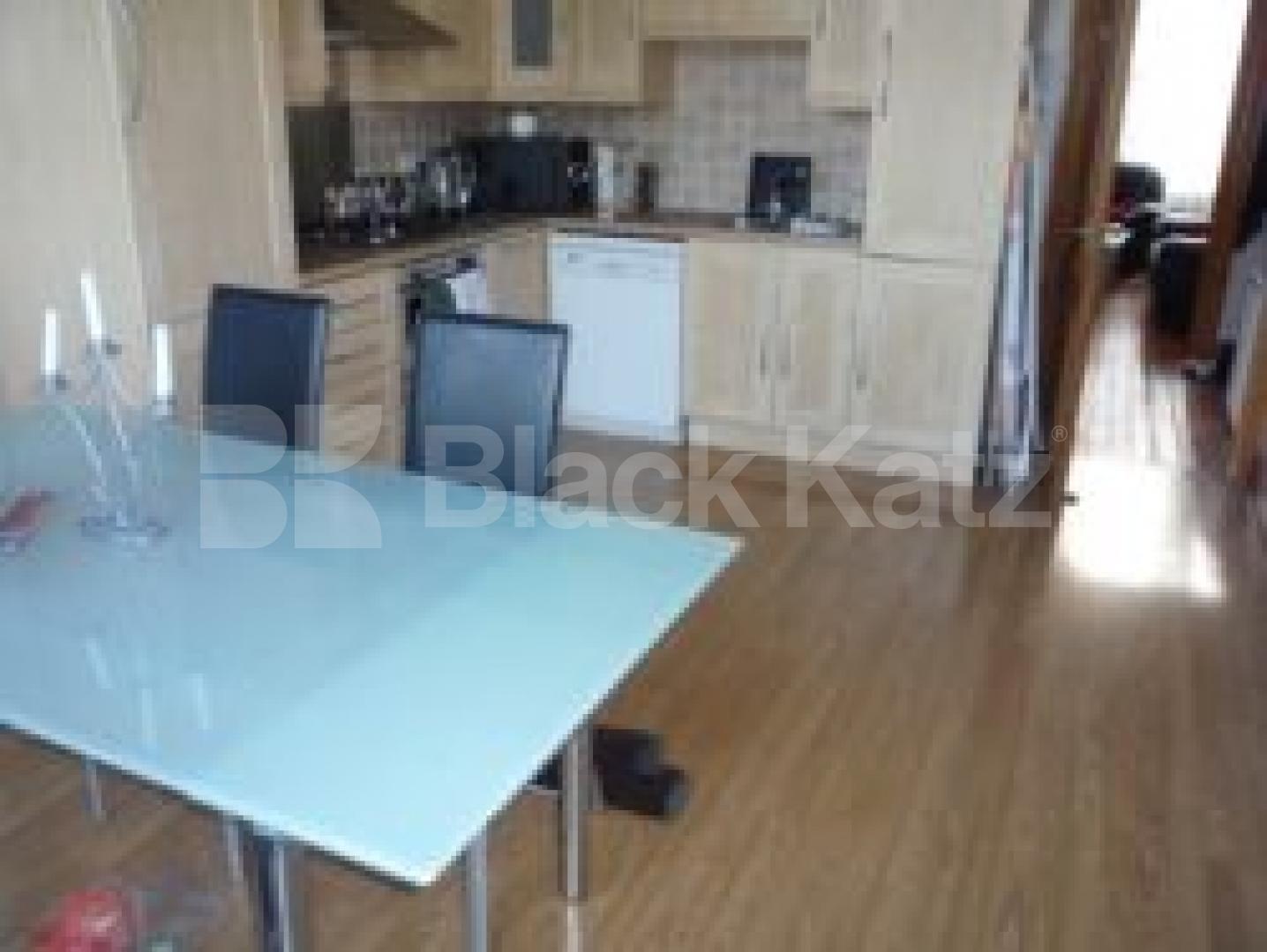 			Amazing property!, 2 Bedroom, 1 bath, 1 reception Flat			 Woodland Gardens, MUSWELL HILL