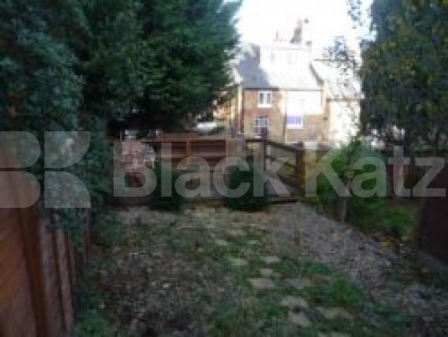 			Amazing property!, 2 Bedroom, 1 bath, 1 reception Flat			 Woodland Gardens, MUSWELL HILL