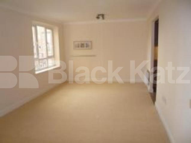 			2 Bedroom, 1 bath, 1 reception Flat			 Glebelands Close, North Finchley
