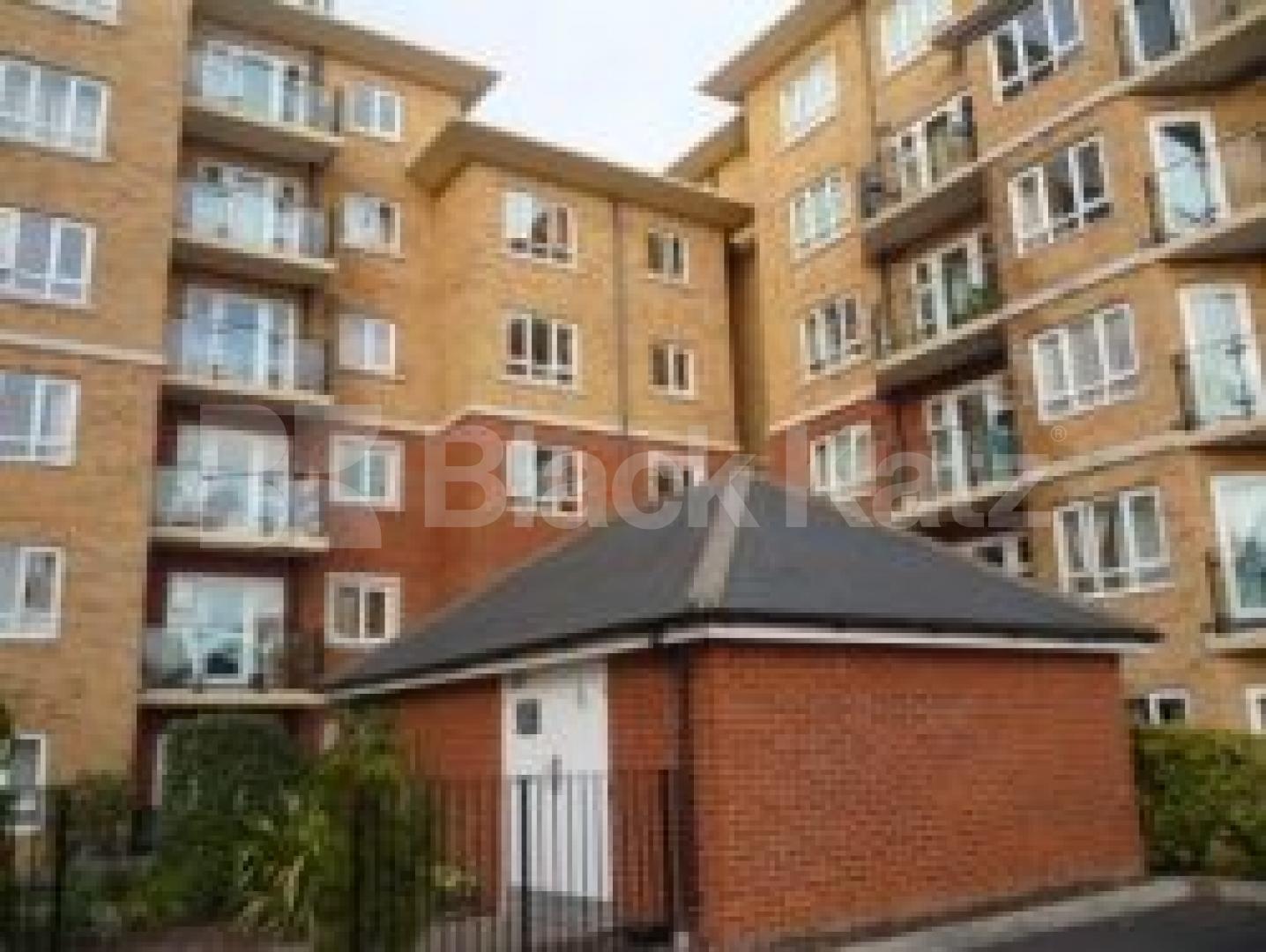 			2 Bedroom, 1 bath, 1 reception Flat			 Glebelands Close, North Finchley