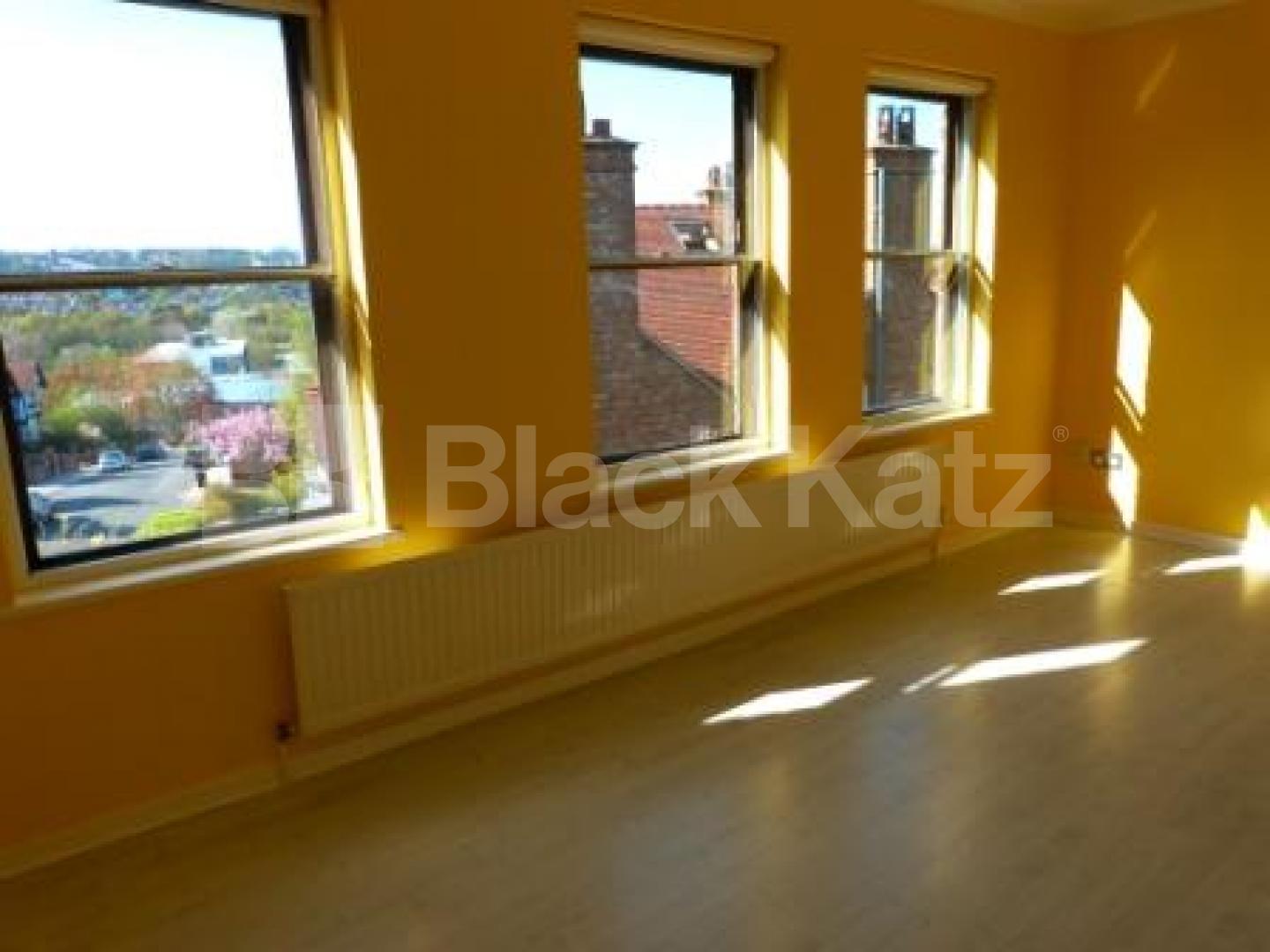 			4 Bedroom, 1 bath, 1 reception House			 Wolseley Road, Crouch End