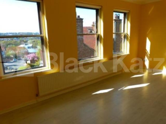 			4 Bedroom, 1 bath, 1 reception House			 Wolseley Road, Crouch End