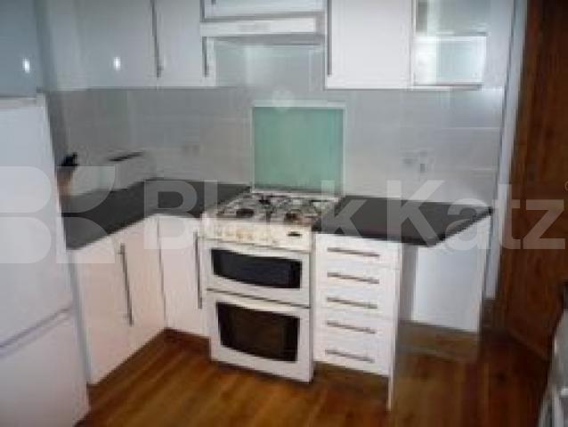 			3 Bedroom, 1 bath, 1 reception Flat			 Fortis Green Road, Muswell Hill