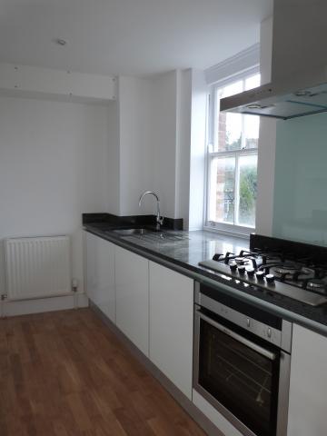 			Newly Refurbished, 2 Bedroom, 1 bath, 1 reception Flat			 Broadhurst Gardens, WEST HAMPSTEAD/FINCHLEY ROAD