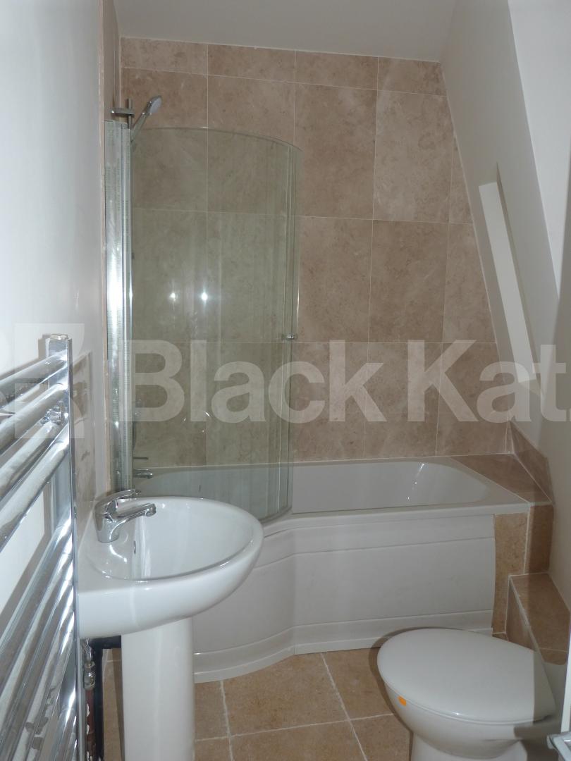 			Newly Refurbished, 2 Bedroom, 1 bath, 1 reception Flat			 Hendon Lane, Finchley Central