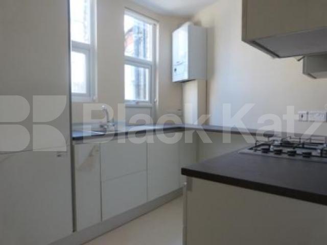 			Newly Refurbished, 2 Bedroom, 1 bath, 1 reception Flat			 Hendon Lane, Finchley Central