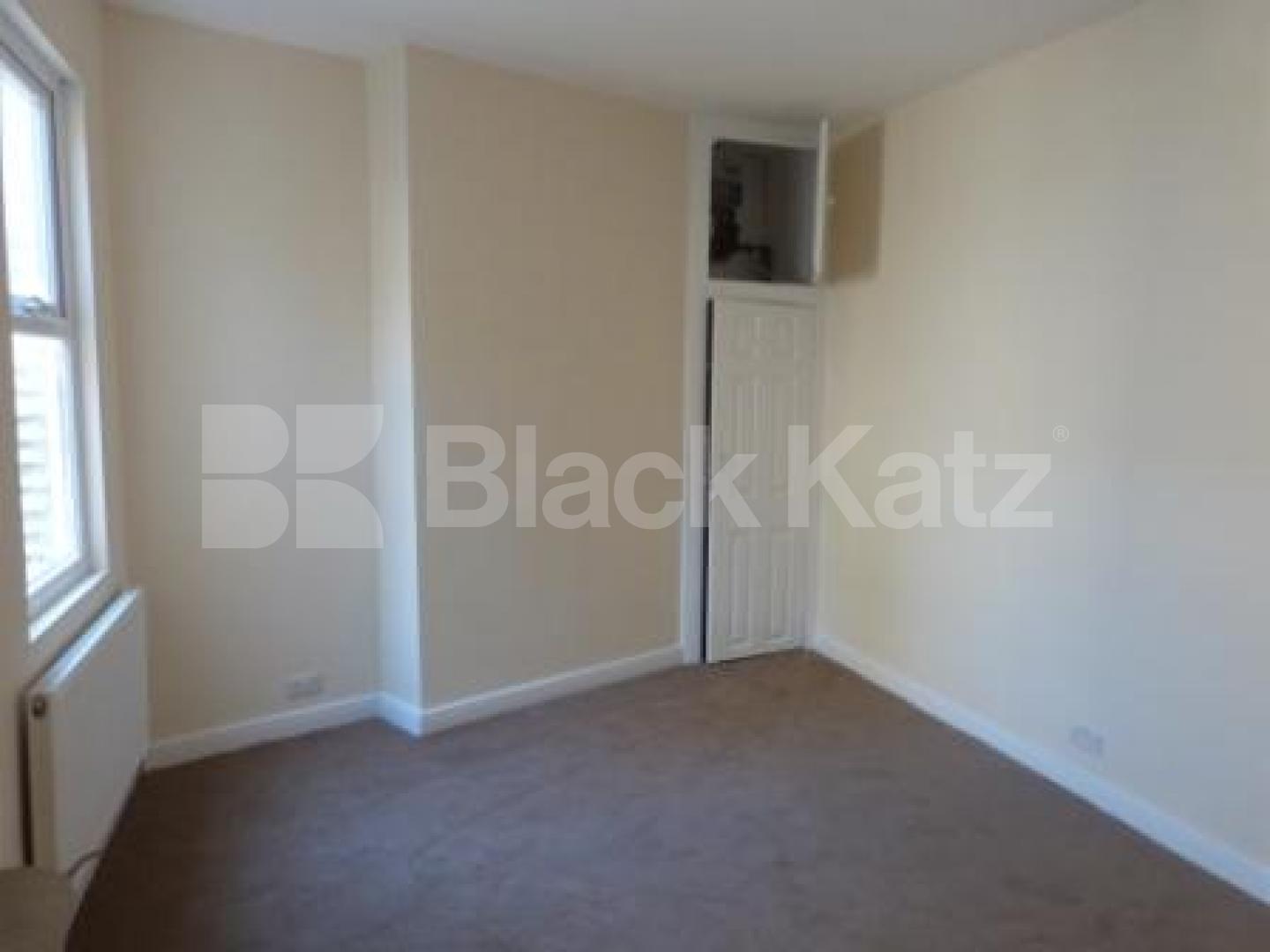 			Newly Refurbished, 2 Bedroom, 1 bath, 1 reception Flat			 Hendon Lane, Finchley Central