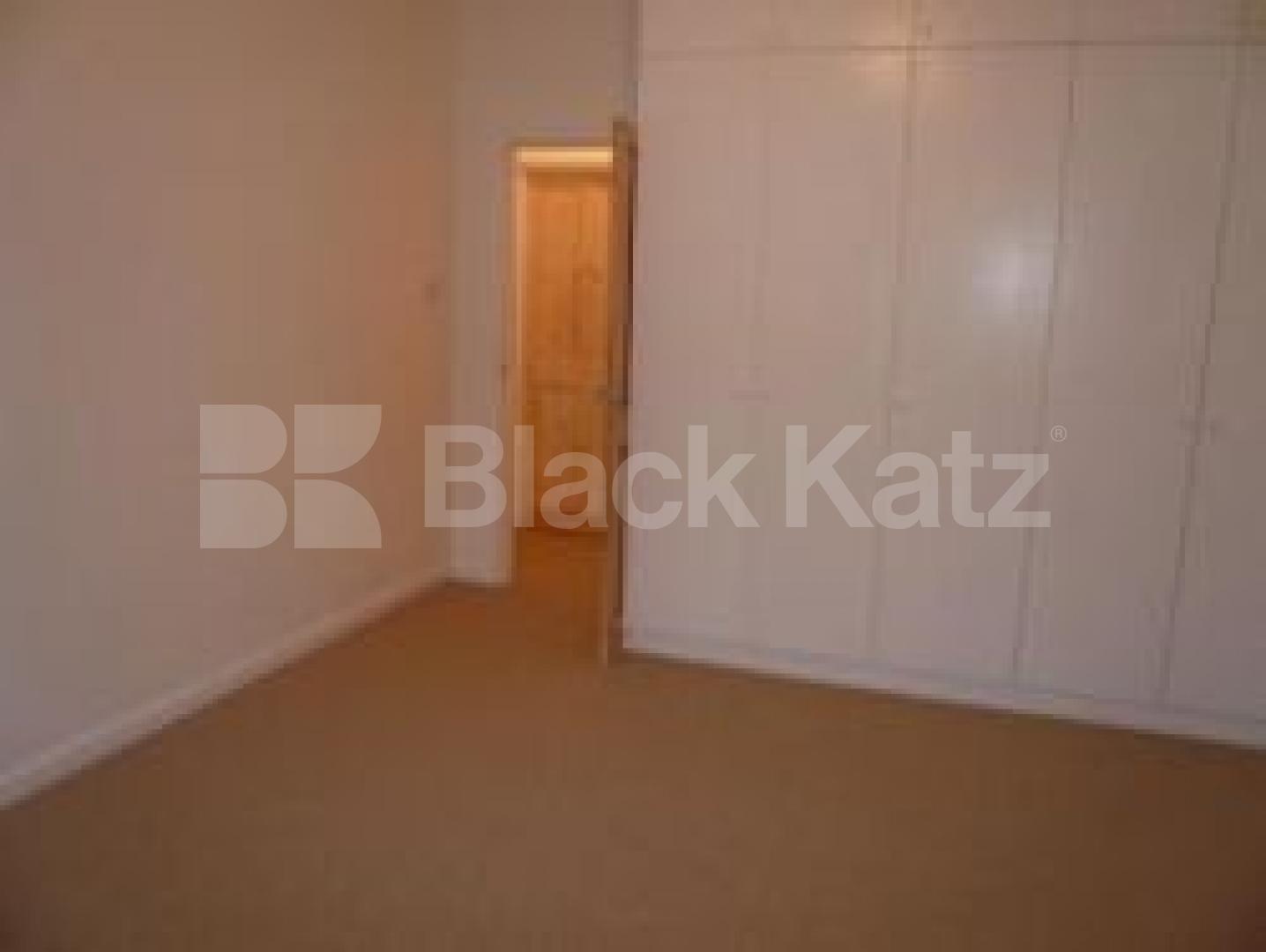 			NEW INSTRUCTION!, 3 Bedroom, 1 bath, 1 reception Flat			 Gisburn Road, CROUCH END/HORNSEY