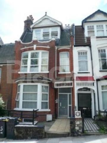 			Incudes council tax and water!, Studio Apartment, 1 bath, 1 reception Studio			 Muswell Hill, MUSWELL HILL N10