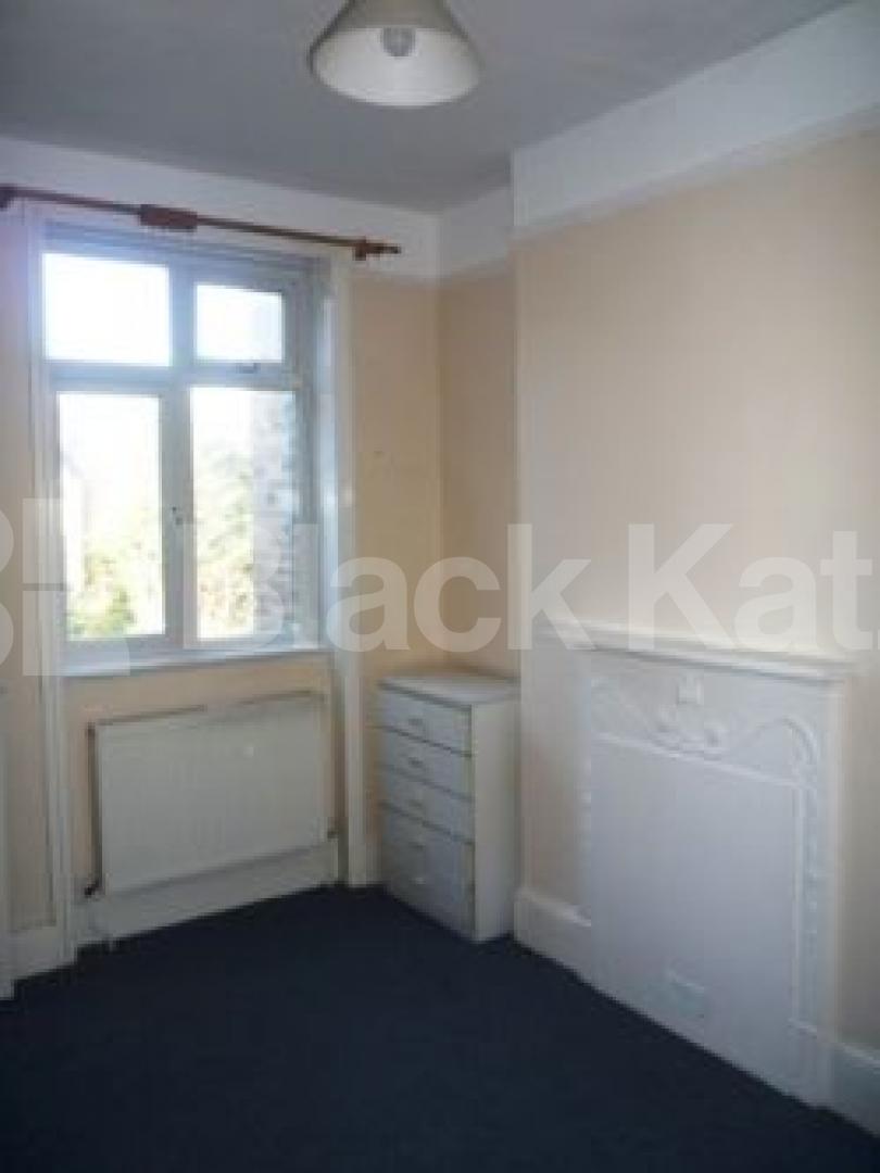 			LET!, 2 Bedroom, 1 bath, 1 reception Flat			 Goodwyns Vale, Muswell Hill