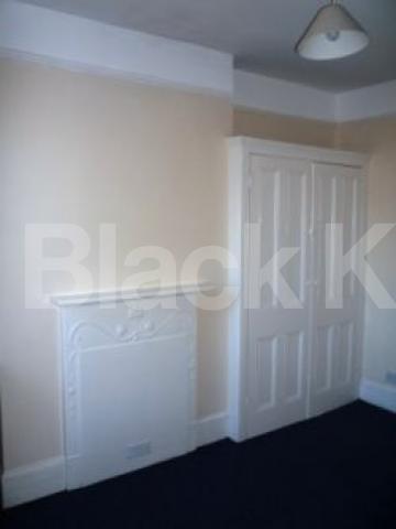 			LET!, 2 Bedroom, 1 bath, 1 reception Flat			 Goodwyns Vale, Muswell Hill