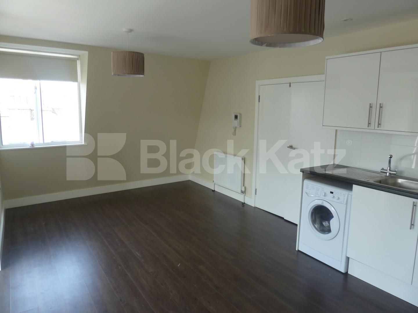 			NEW INSTRUCTION, 1 Bedroom, 1 bath, 1 reception Apartment			 White Lion Street , ANGEL