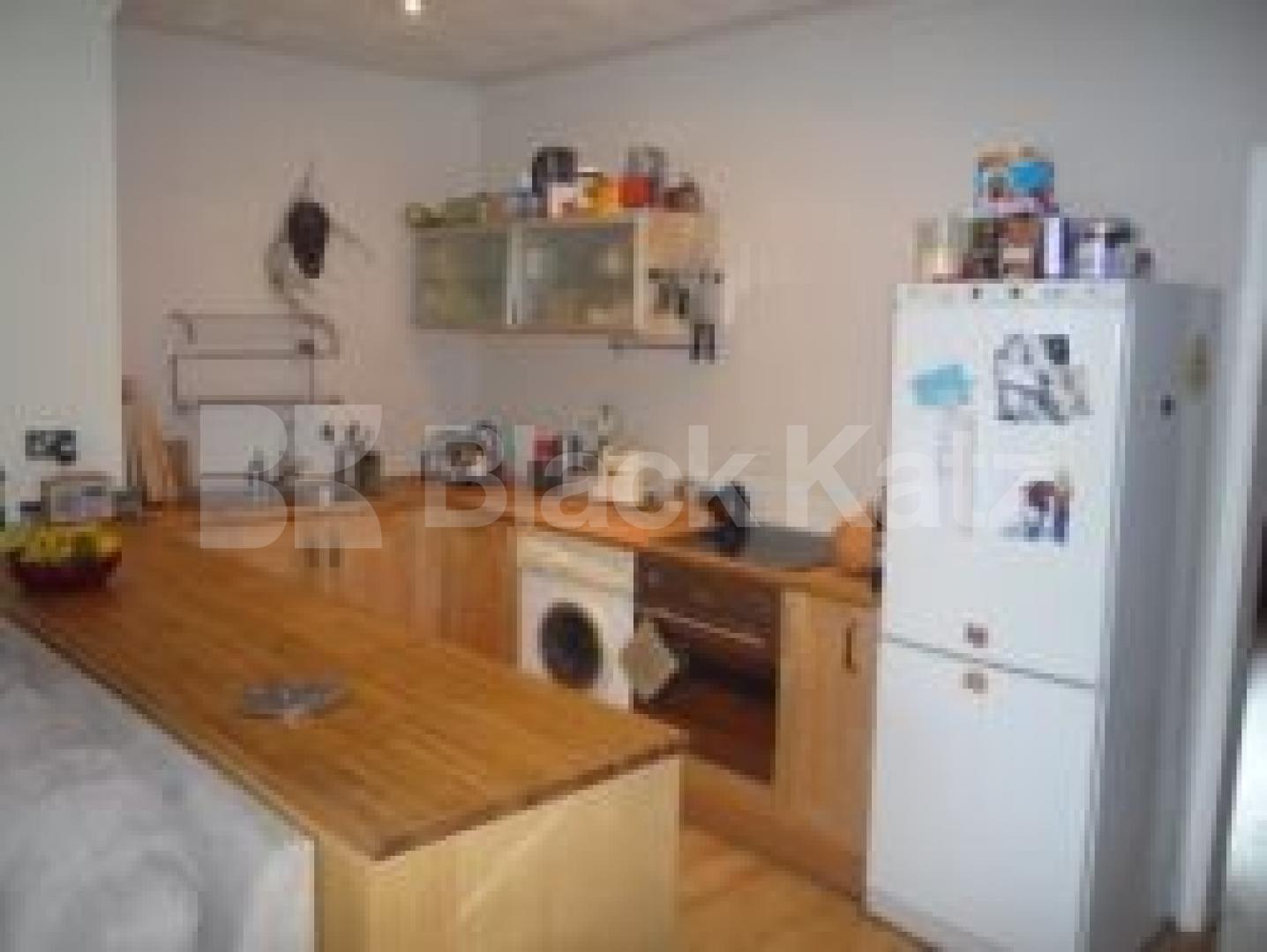 			GREAT DOUBLE BEDROOM FLAT, 1 Bedroom, 1 bath, 1 reception Flat			 Saint Micheals Terrace, ALEXANDRA PALACE