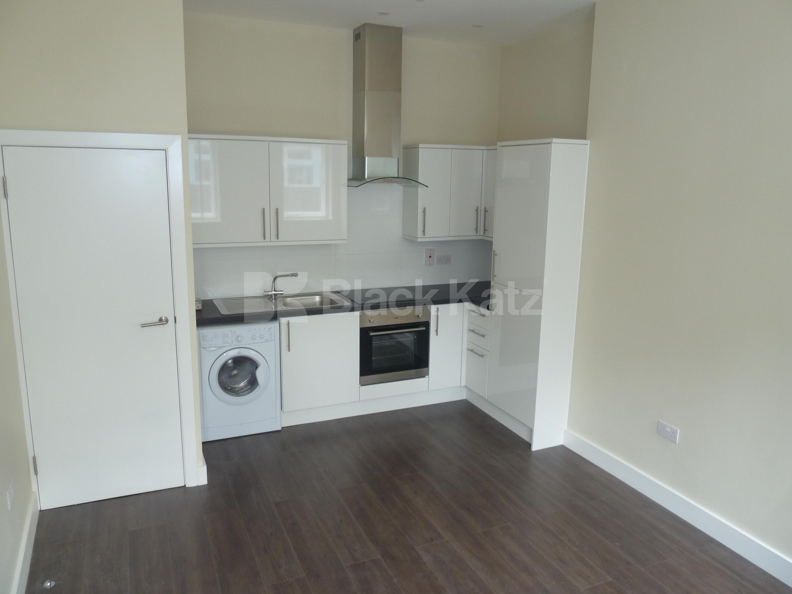 			NEW INSTRUCTION, 1 Bedroom, 1 bath, 1 reception Apartment			 White Lion Street , ANGEL N1