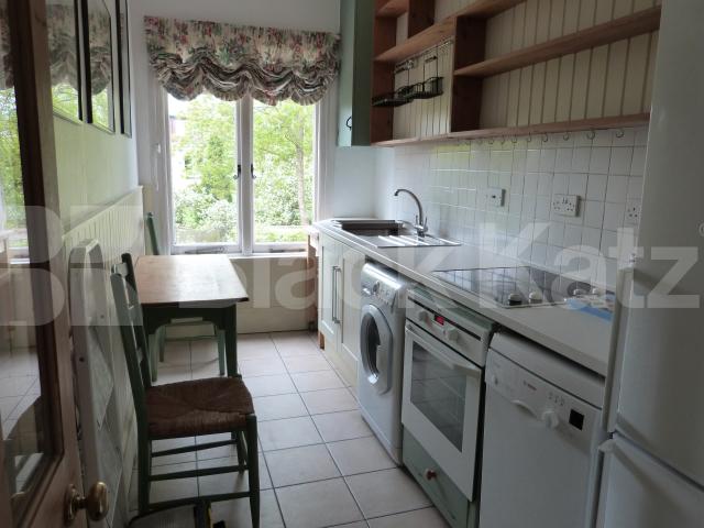 			3 Bedroom, 1 bath, 1 reception Flat			 Farrer Road, CROUCH END