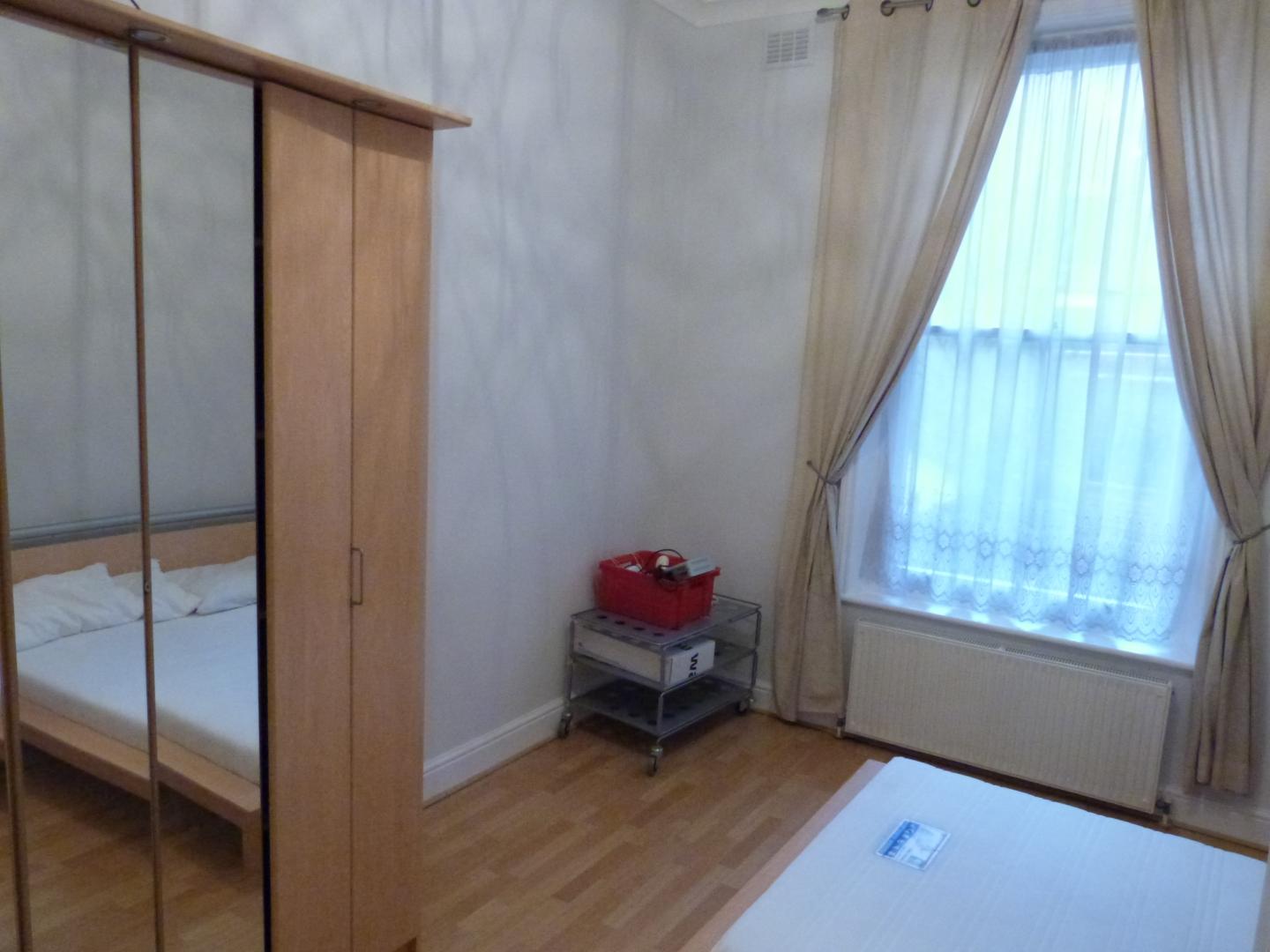 			1 Bedroom, 1 bath, 1 reception Flat			 St Julian's Road, KILBURN