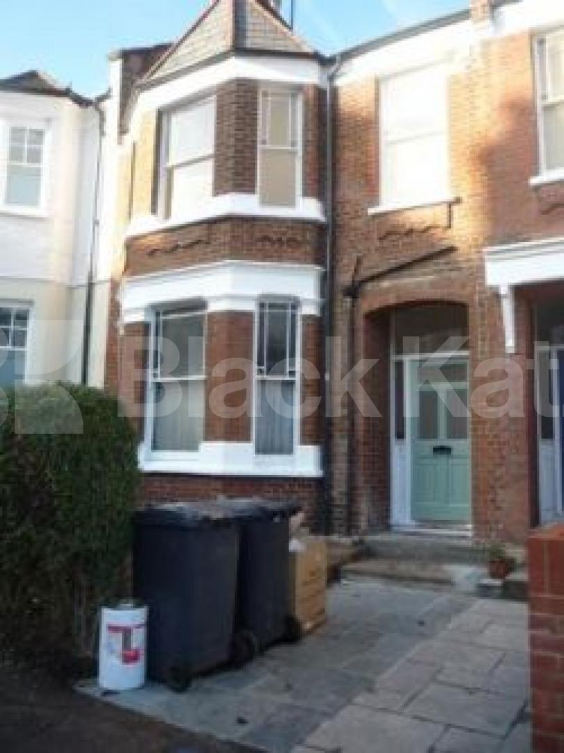 			2 Bedroom, 1 bath, 1 reception Flat			 Glasslyn Road, Crouch End