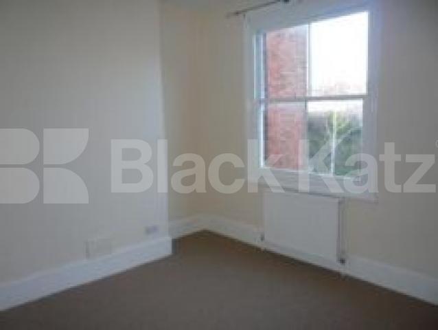 			2 Bedroom, 1 bath, 1 reception Flat			 Glasslyn Road, Crouch End