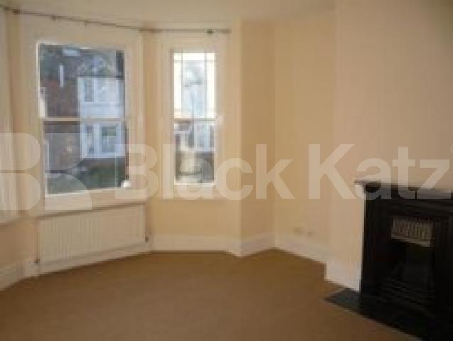 			2 Bedroom, 1 bath, 1 reception Flat			 Glasslyn Road, Crouch End