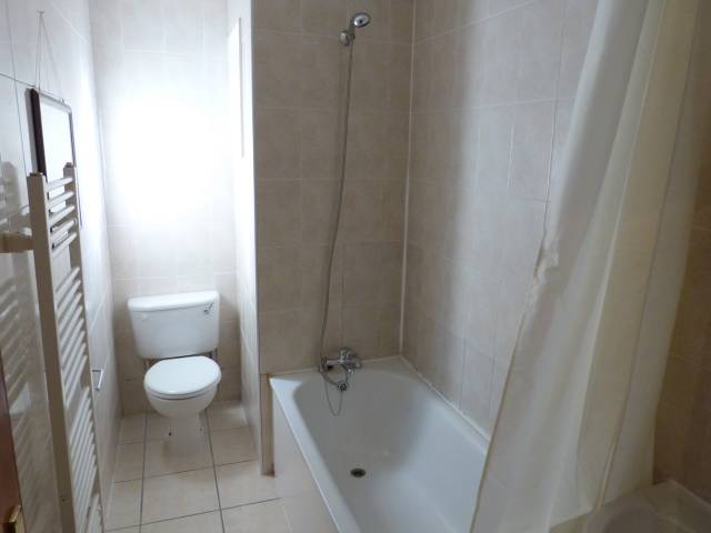 			2 Bedroom, 1 bath, 1 reception Flat			 Melrose Avenue, WILLESDEN GREEN