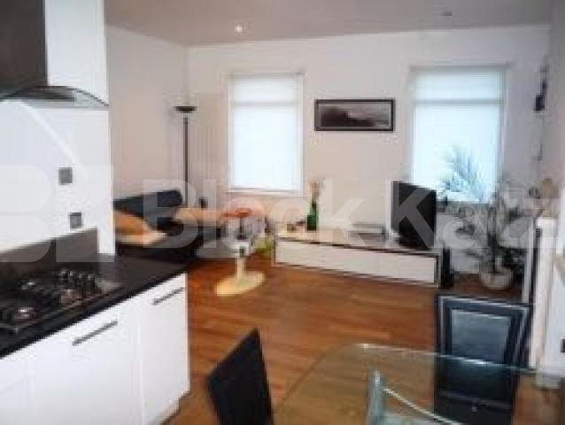			Great flat!, 2 Bedroom, 1 bath, 1 reception Flat			 Wolseley Road, ALEXANDRA PALACE