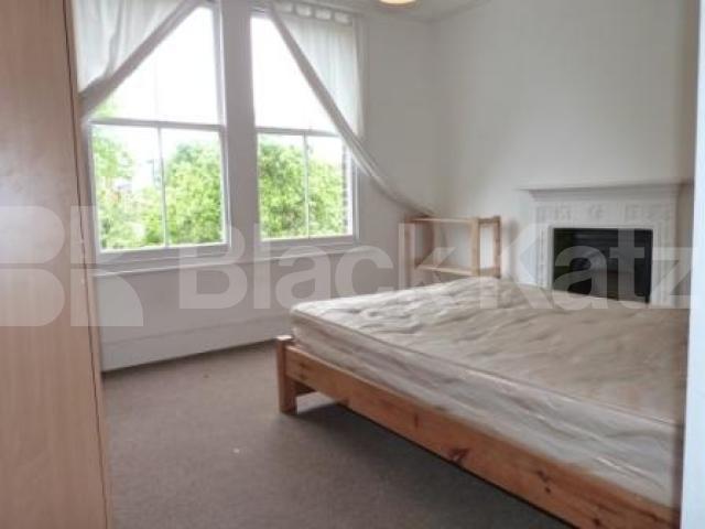 			Amazing 2 DOUBLE bedroom character property!, 2 Bedroom, 1 bath, 1 reception Flat			 Windermere Road, Muswell Hill