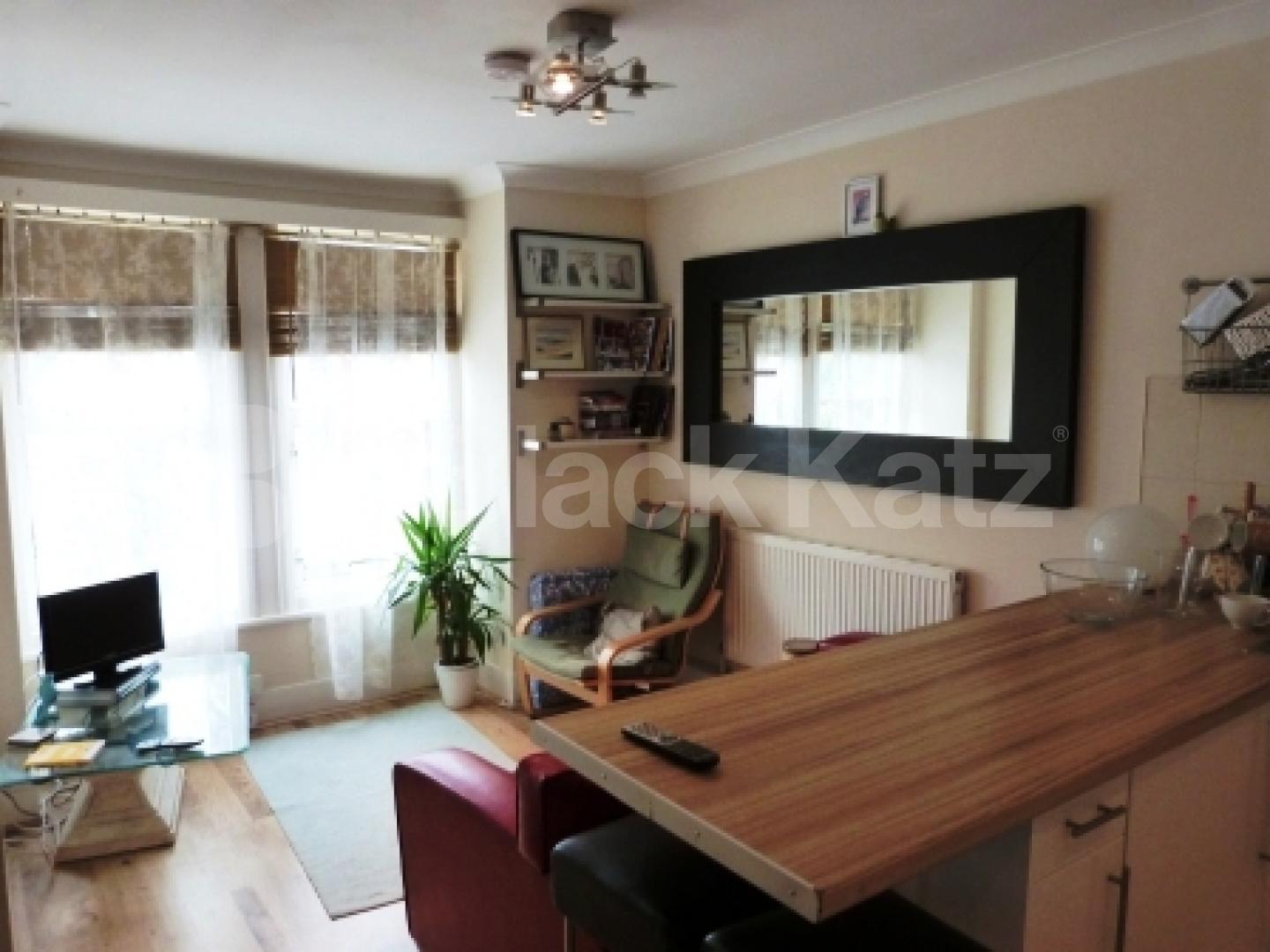 			2 Bedroom, 1 bath, 1 reception Flat			 Fairfax Road, HARINGEY LADDER