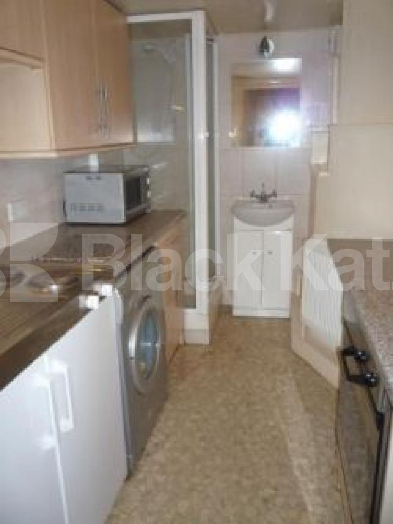 			Studio Apartment, 1 bath, 1 reception Studio			 Rosebery Gardens, CROUCH END