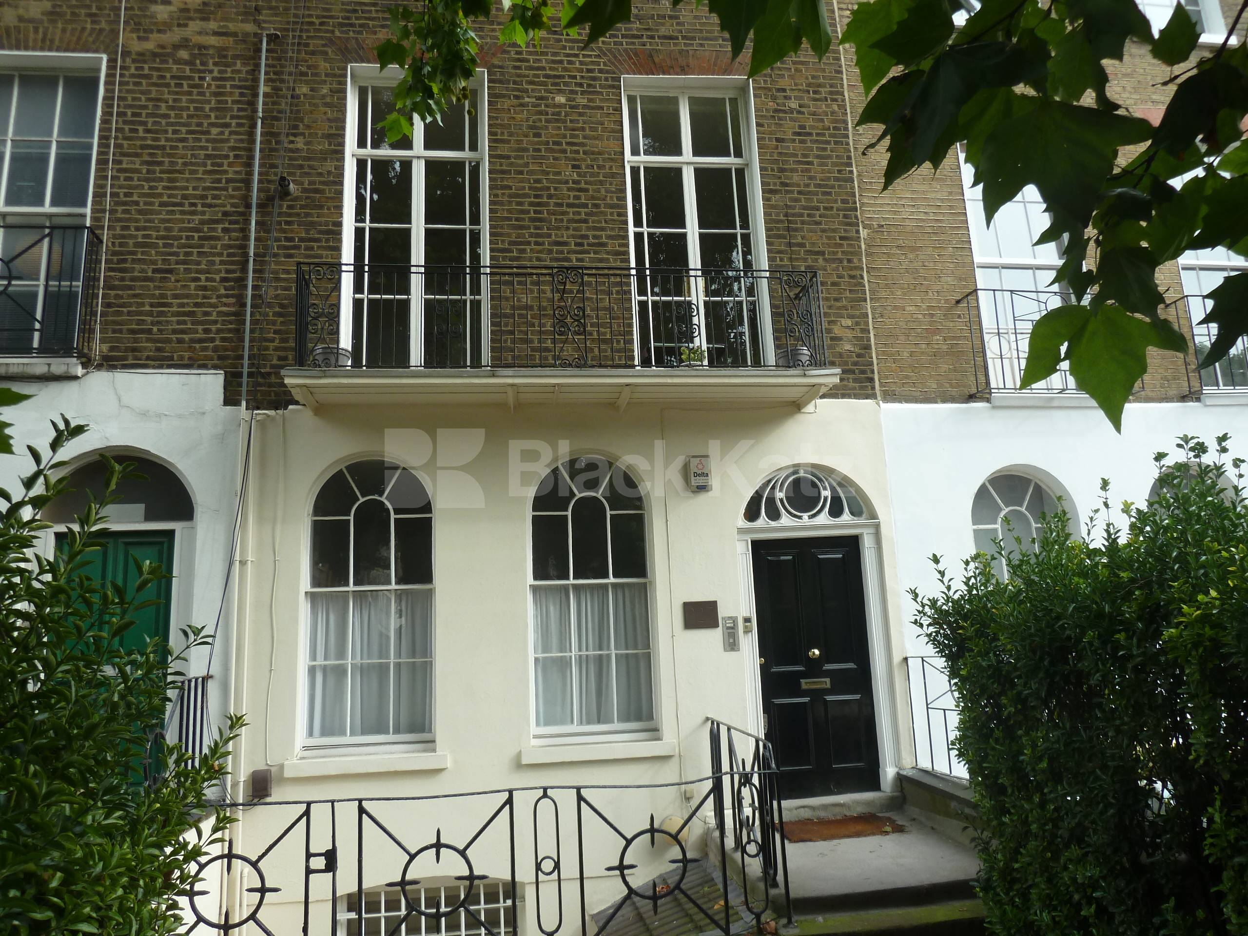 			New Instruction, 4 Bedroom, 1 bath, 1 reception Ground Floor Maisonette			 City Road , ANGEL EC1V
