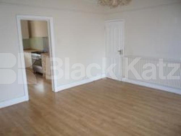 			LET!, 3 Bedroom, 1 bath, 1 reception Flat			 Muswell Hill Road, Muswell Hill