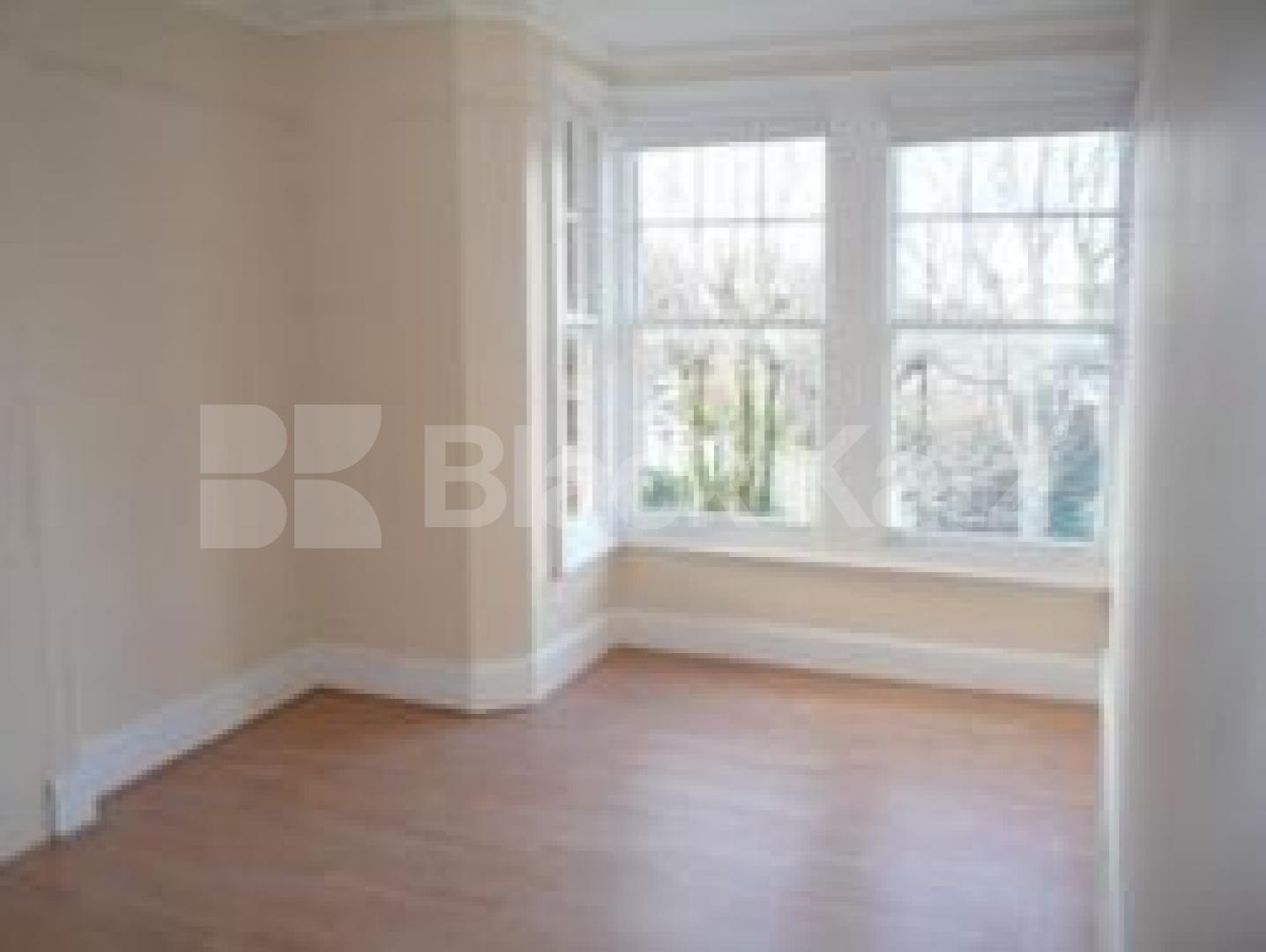 			LET!, 3 Bedroom, 1 bath, 1 reception Flat			 Muswell Hill Road, Muswell Hill