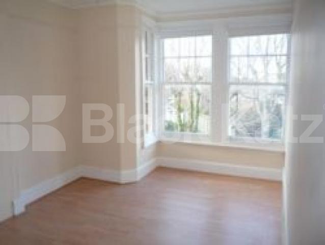 			LET!, 3 Bedroom, 1 bath, 1 reception Flat			 Muswell Hill Road, Muswell Hill