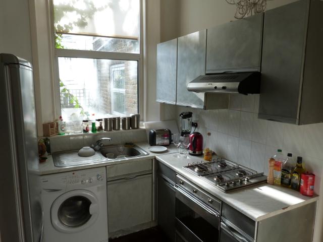 			2 Bedroom, 1 bath, 1 reception Flat			 Edbrooke Road, MAIDA VALE