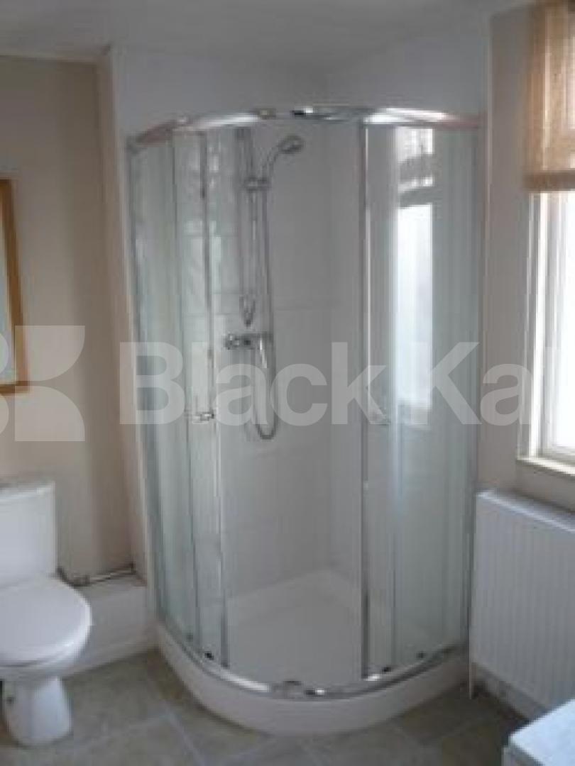 			LET!, 3 Bedroom, 1 bath, 1 reception Flat			 Muswell Hill Road, Muswell Hill