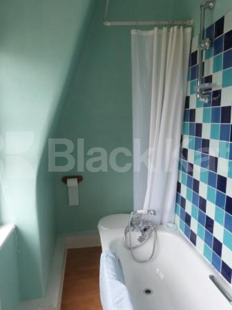 			1 Bedroom, 1 bath, 1 reception Flat			 Tottenham Lane, Crouch End