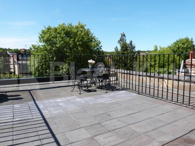 			3 Bedroom, 1 bath, 1 reception Flat			 Farrer Road, CROUCH END