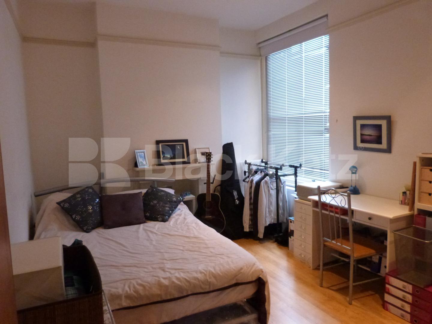 			2 Bedroom, 1 bath, 1 reception Flat			 Priory Road, CROUCH END N8
