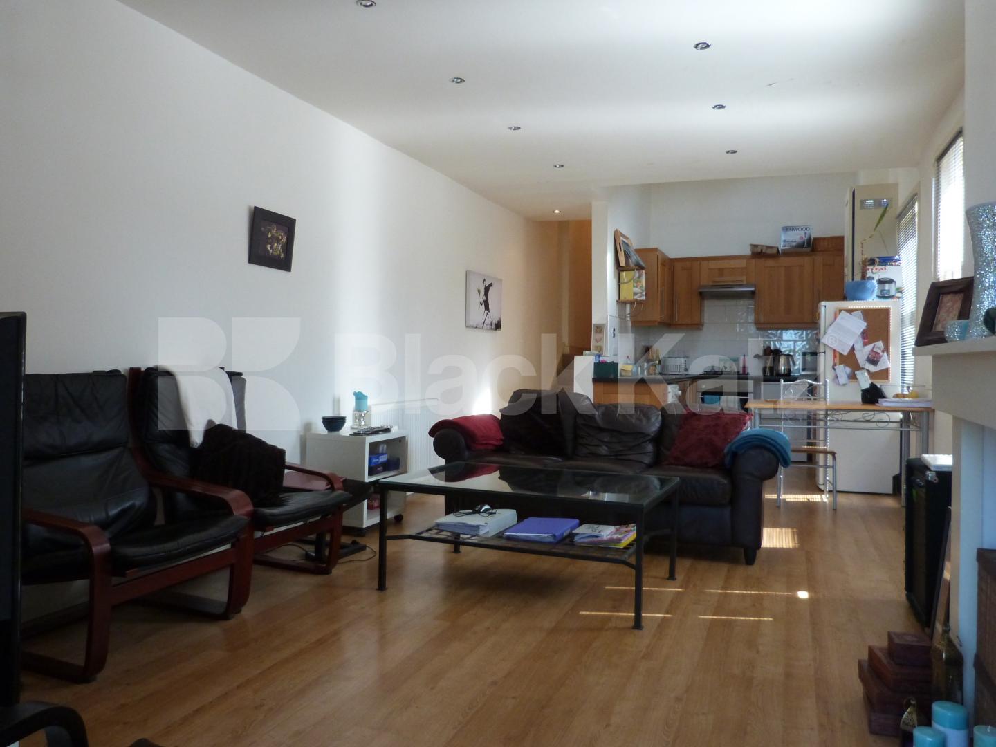 			2 Bedroom, 1 bath, 1 reception Flat			 Priory Road, CROUCH END N8