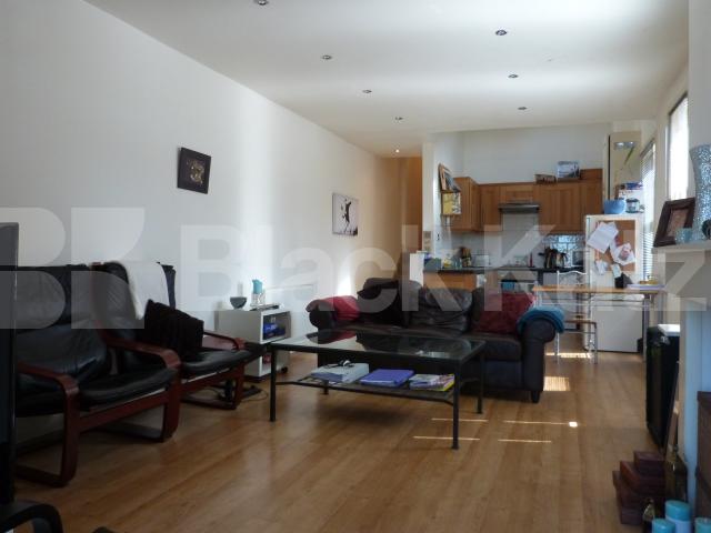 			2 Bedroom, 1 bath, 1 reception Flat			 Priory Road, CROUCH END N8
