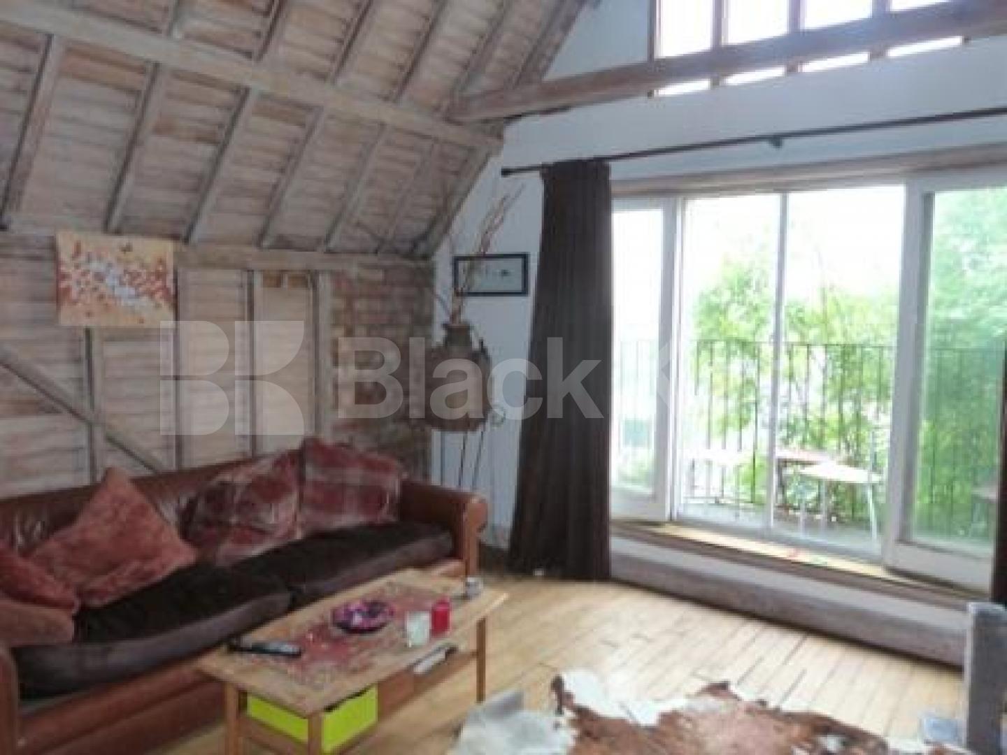 			Amazing Unique Property !, 2 Bedroom, 1 bath, 1 reception Penthouse			 Muswell Hill, MUSWELL HILL