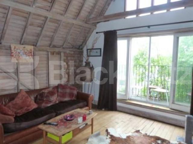 			Amazing Unique Property !, 2 Bedroom, 1 bath, 1 reception Penthouse			 Muswell Hill, MUSWELL HILL